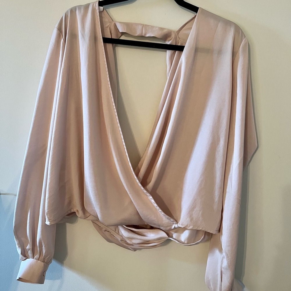 Blush long sleeved open blouse